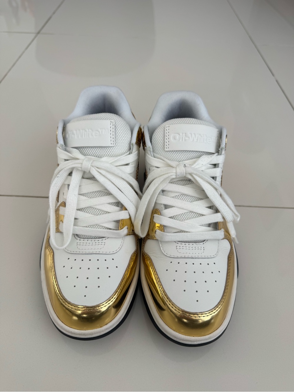 Off-White Out of Office Sneakers - Picture 3 of 6